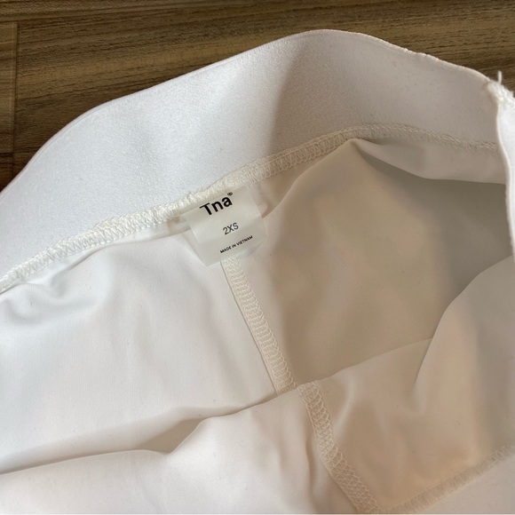 TnaMOVE™ Tennis Micro Skirt - Picture 4 of 8